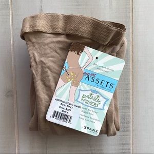 NEW Spanx Love Your Assets Shapewear Buff 4/ D